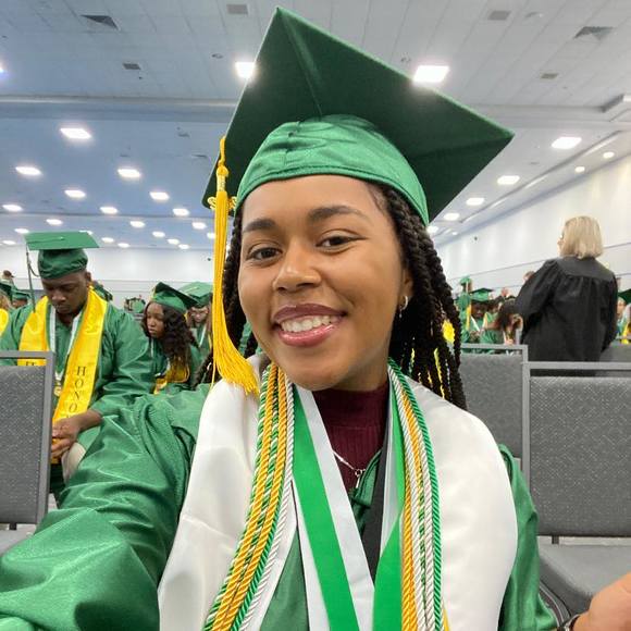 Meet your Posher, Aaliyah - Picture 1 of 1